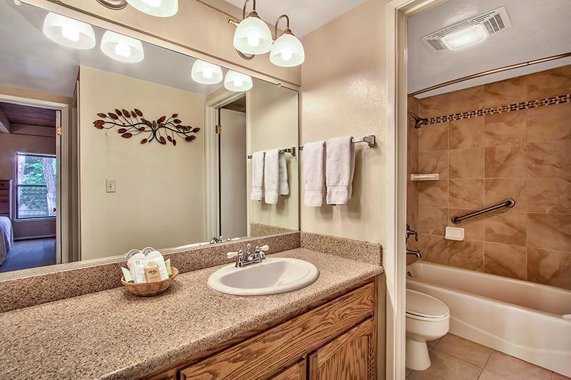 South Lake Tahoe Resort - Steps To Beach & Close To Heavenly Exterior photo